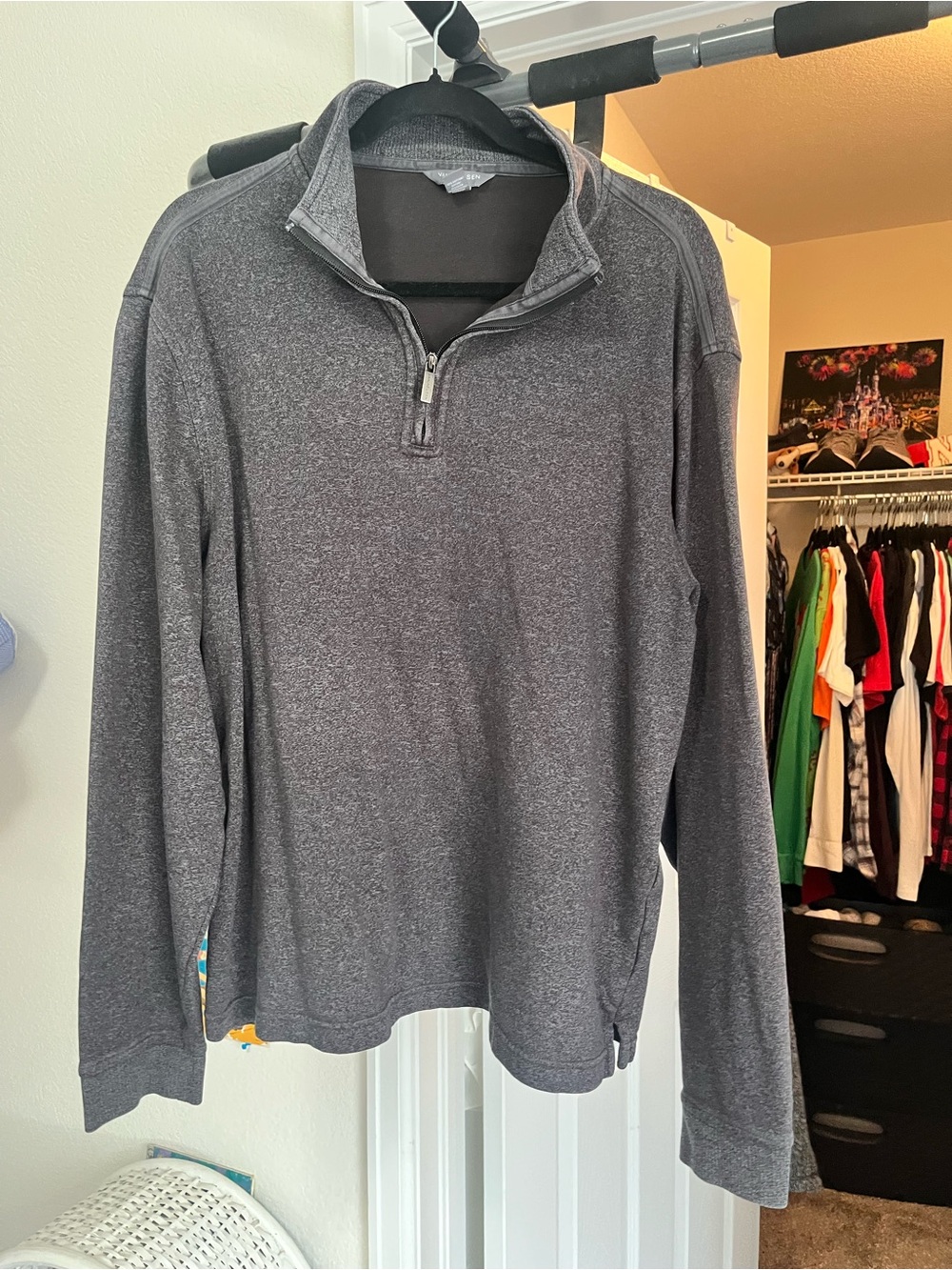 Men’s Gray Van Heusen quarter zip sweater
